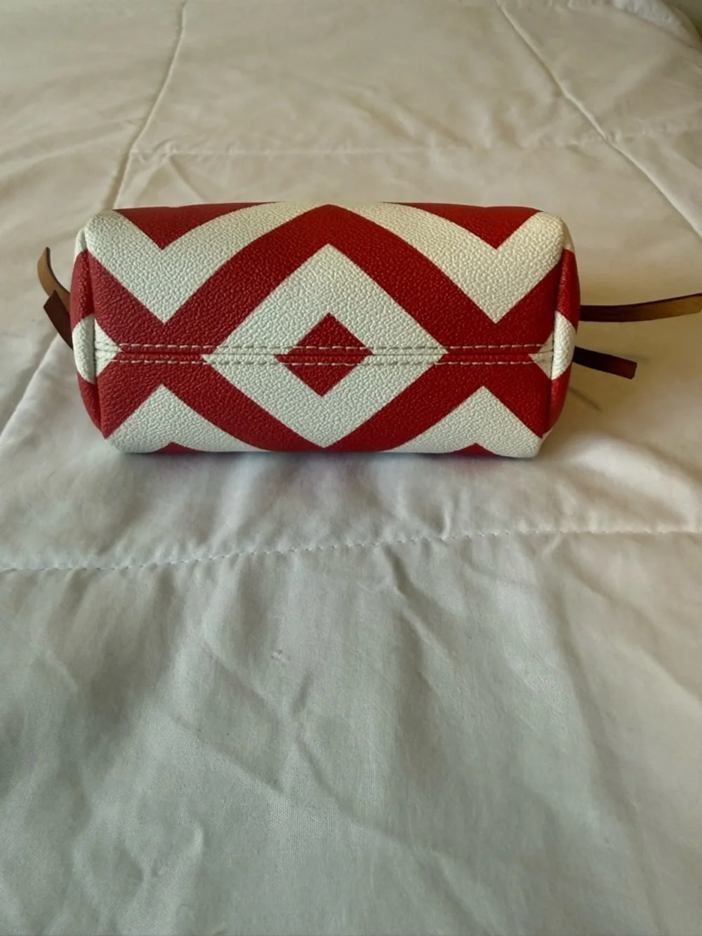 Dooney & Bourke compact chevron